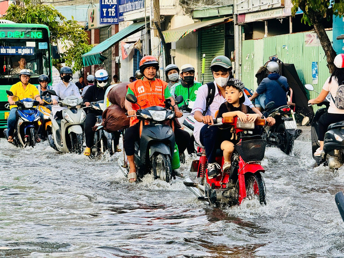 Tp.HCM chi 375 tỷ đồng chống ngập, xây bờ kè cho đường Trần Xuân Soạn