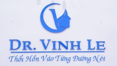 Thẩm mỹ viện Dr. Vĩnh Lê được giới thiệu với 15 năm kinh nghiệm.