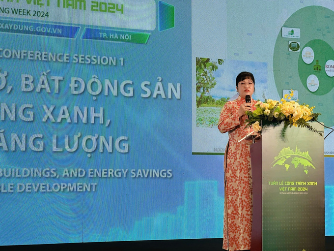 CEO Lưu Thị Thanh Mẫu trình bày tham luận tại Tuần Lễ Công Trình Xanh Việt Nam 2024.