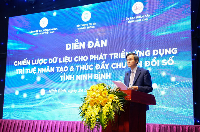 Ông Đoàn Minh Huấn – Bí thư Tỉnh ủy Ninh Bình phát biểu tại diễn đàn.