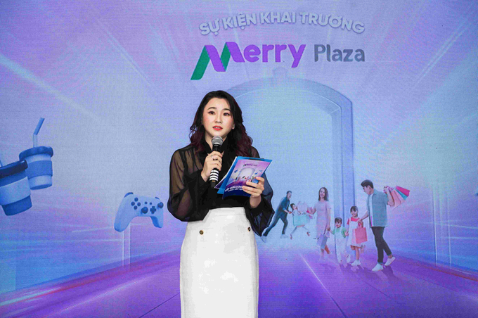 Bà Huỳnh Phi - Tổng Giám đốc MerryCom phát biểu tại sự kiện khai trương Merry Plaza Saigon Mia.