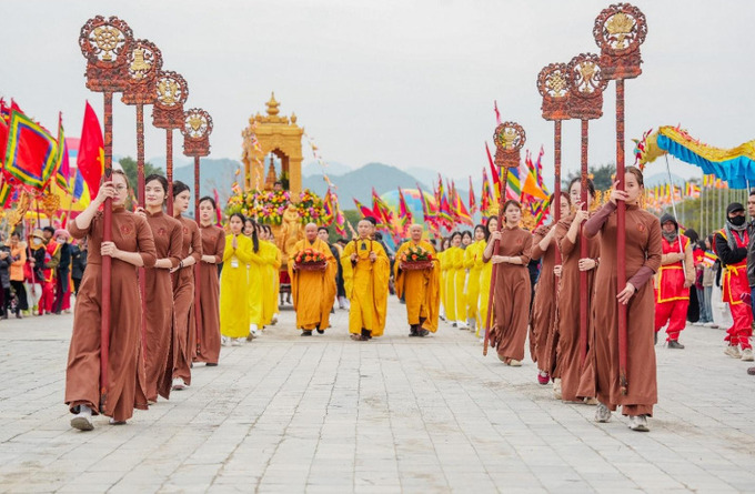 Hội xuân Tam Chúc thu hút hàng vạn du khách thập phương gần xa tham dự. (Ảnh: Khu du lịch Tam Chúc)