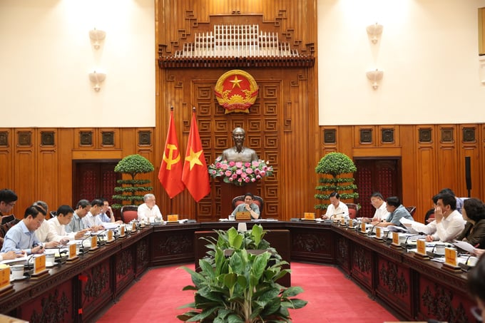 Thủ tướng Phạm Minh Chính chủ trì cuộc họp Thường trực Chính phủ.
