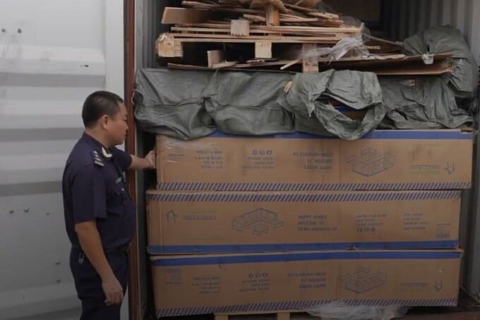 Công ty An Khang bị khởi tố vì buôn lậu thuốc lá hơn 5,8 tỉ đồng tại cảng Cát Lái. Ảnh: Việt Dũng