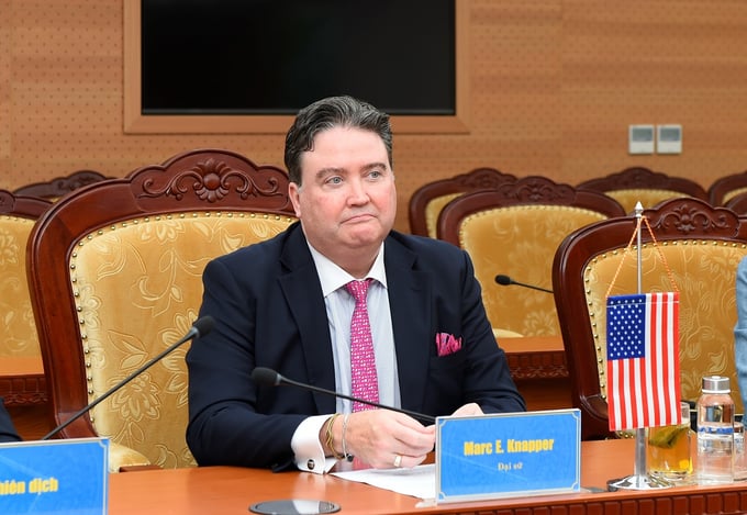 Đại sứ Mỹ Marc E. Knapper.