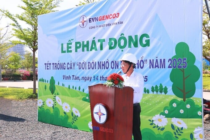 Ông Thiên Thanh Sơn – Giám đốc Công ty Nhiệt điện Vĩnh Tân phát động phong trào