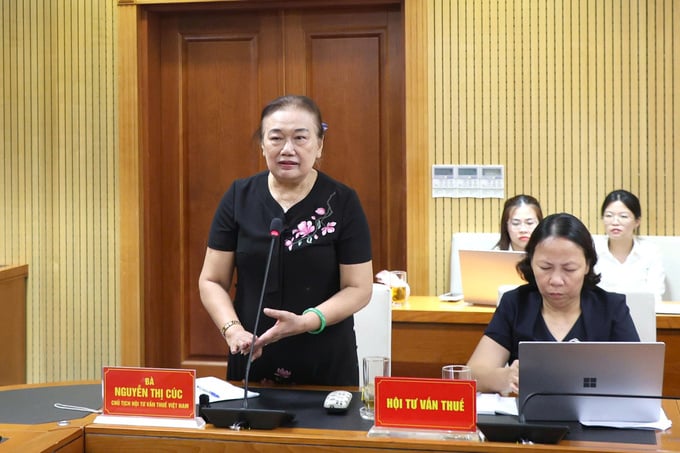 Bà Nguyễn Thị Cúc - Chủ tịch Hội Tư vấn thuế Việt Nam đề xuất phương án cắt khúc, không truy thu lại phần thuế khoán cũ để các hộ kinh doanh yên tâm chuyển đổi.