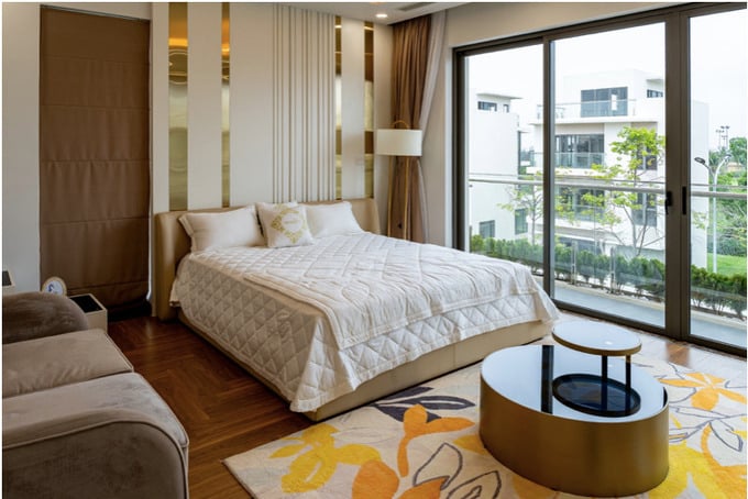 Biệt thự với thiết kế hiện đại có thiết kế lý tưởng cho nghỉ dưỡng và số lượng phòng linh hoạt, phù hợp với nhiều nhóm khách hàng đa dạng.