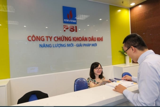 Công ty chứng khoán Dầu Khí bị xử phạt gần 900 triệu đồng.