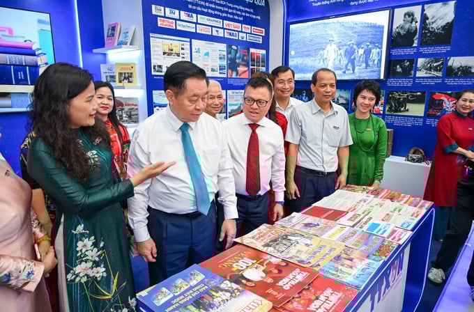 Hội Báo toàn quốc có gần 130 gian trưng bày các ấn phẩm báo chí đặc sắc, tiêu biểu của hơn 80 cơ quan báo chí Trung ương và các cấp Hội Nhà báo Việt Nam