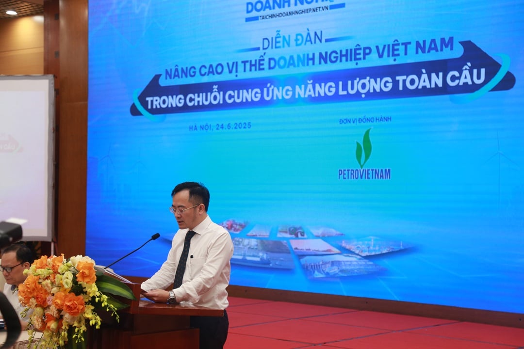 TS Hà Khắc Minh, Tổng biên tập Tạp chí Tài chính doanh nghiệp phát biểu khai mạc Diễn đàn.
