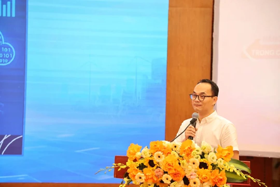 Về chiến lược đào tạo nhân lực cho ngành năng lượng trong thời đại số, TS. Nguyễn Đạt Minh - Trưởng khoa Quản lý công nghiệp và năng lượng, Trường Đại học Điện lực cho biết, nhu cầu đào tạo và đào tạo lại nguồn nhân lực trong lĩnh vực năng lượng là rất quan trọng.
