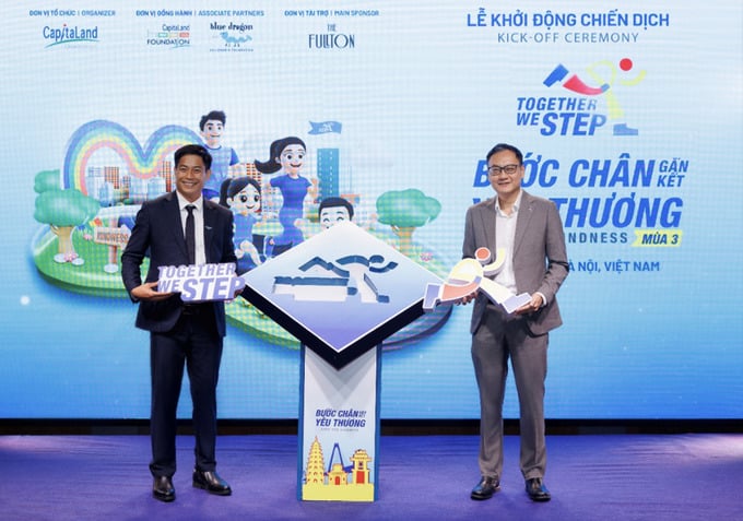Tổng Giám đốc khu vực phía Bắc của CapitaLand Development (Việt Nam) và Đồng Giám đốc điều hành của Tổ chức Trẻ em Rồng Xanh chính thức khởi động chiến dịch.