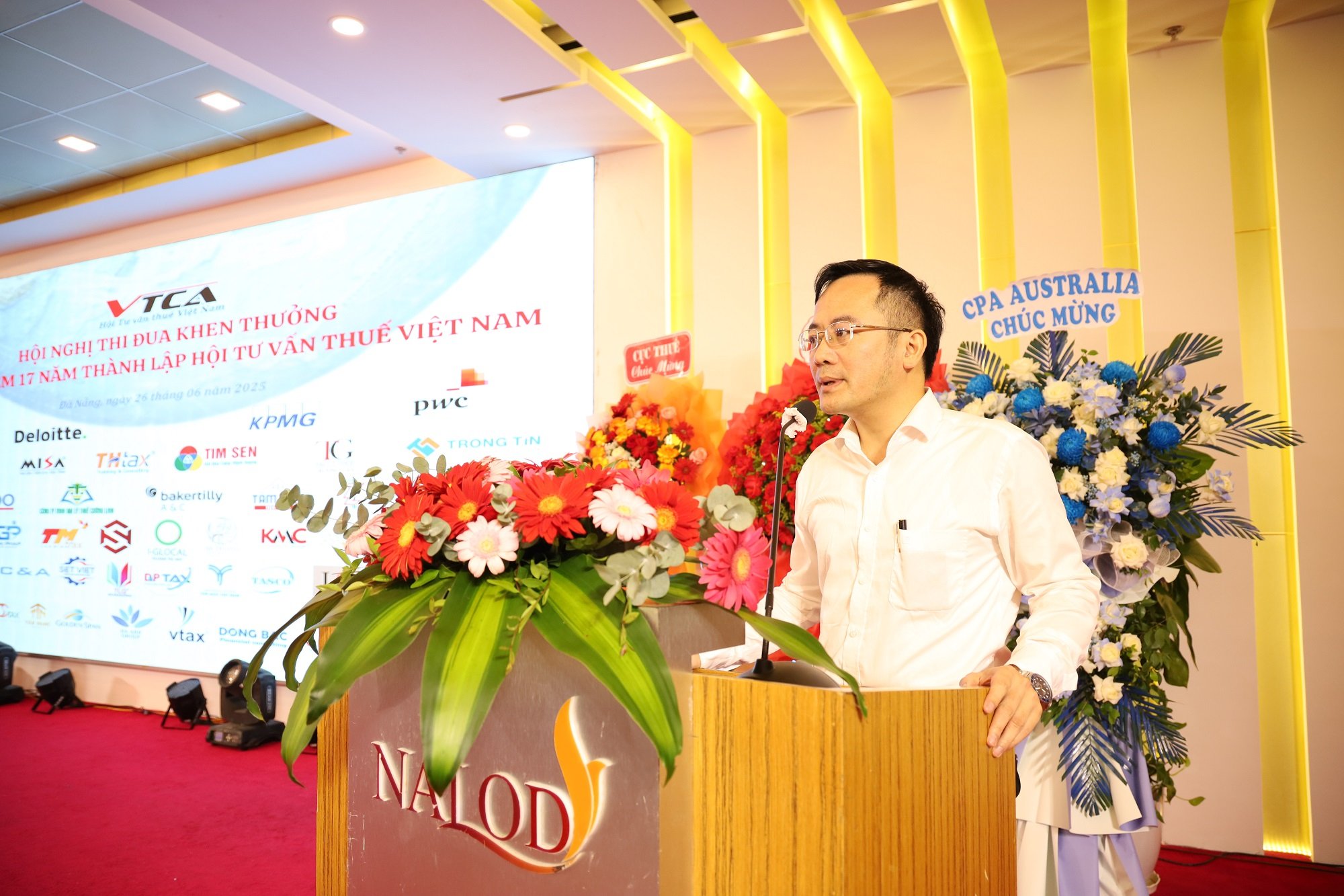 Tổng biên tập Tạp chí Tài chính doanh nghiệp Hà Khắc Minh tham luận tại Hội nghị.