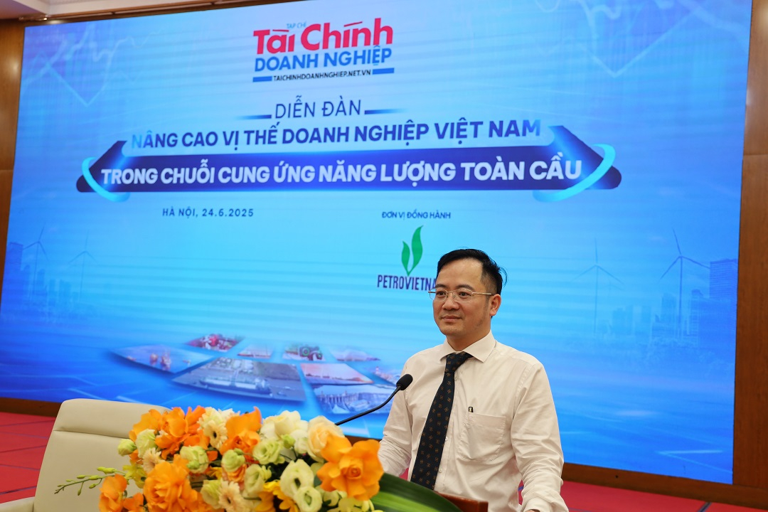 TS Hà Khắc Minh, Tổng biên tập Tạp chí Tài chính doanh nghiệp phát biểu khai mạc Diễn đàn.