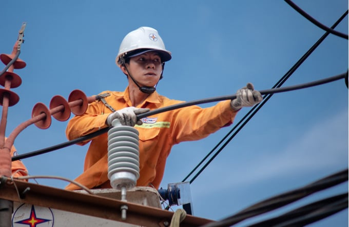 EVN yêu cầu rà soát các trường hợp có hóa đơn điện tăng cao bất thường.