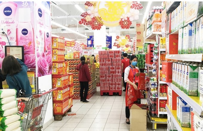 Bán lẻ hàng hóa và doanh thu dịch vụ tiêu dùng 6 tháng tăng 9,3%.