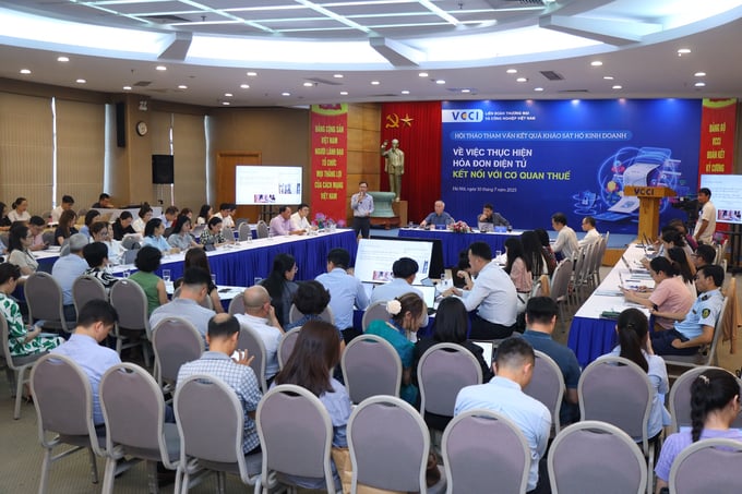 Chiều 10/7, Liên đoàn Thương mại và Công nghiệp Việt Nam (VCCI) tổ chức Hội thảo tham vấn kết quả khảo sát hộ kinh doanh về việc thực hiện hóa đơn điện tử kết nối với cơ quan thuế.