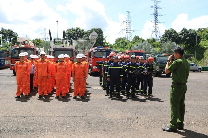 Diễn tập phương án phòng cháy chữa cháy tại NMTĐ Buôn Kuốp