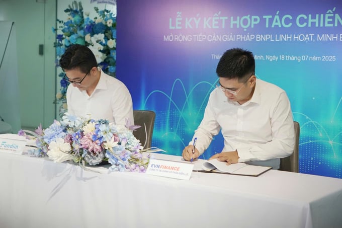 EVNFinance ký kết hợp tác chiến lược với nền tảng Mua Trước, Trả Sau (Buy Now, Pay Later - BNPL) Fundiin.