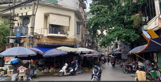 Hà Nội sẽ xóa toàn bộ chợ tạm, chợ cóc trong năm 2025.