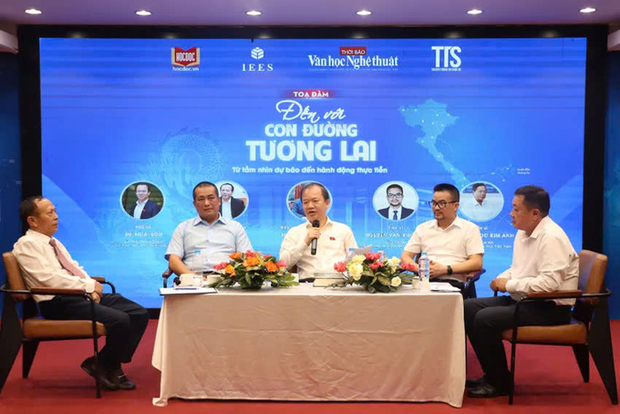 Các đại biểu và diễn giả tại chương trình.