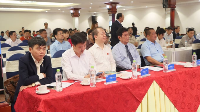 Buổi tọa đàm “Con đường Tương Lai” tại Tp.HCM quy tụ nhiều nhà khoa học, văn nghệ sĩ và lãnh đạo doanh nghiệp.