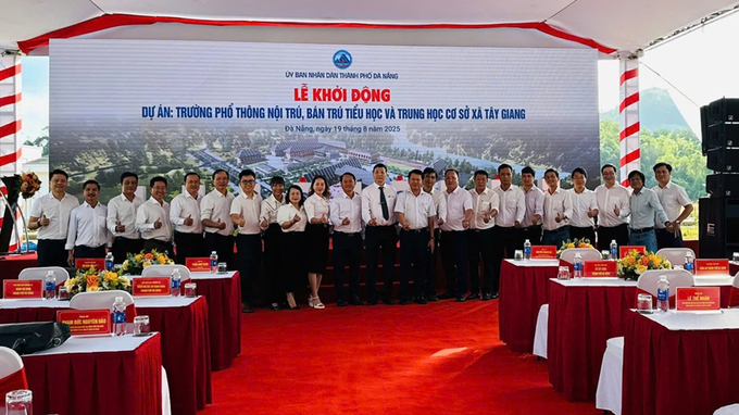 Lễ khởi công dự án Trường phổ thông nội trú, bán trú Tiểu học và Trung học cơ sở xã Tây Giang (ảnh PV)