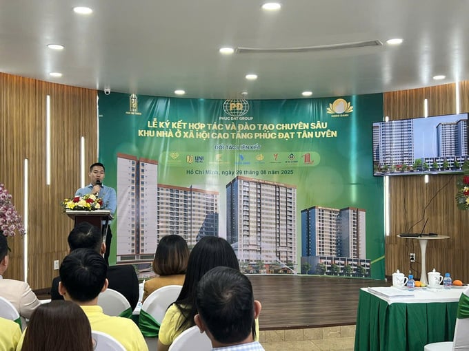 Ông Nguyễn Hoàng Phúc - Phó Chủ tịch HĐTV Phúc Đạt Group chia sẻ tại buổi lễ.