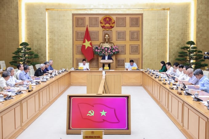 Thủ tướng Phạm Minh Chính chủ trì cuộc họp với Hội đồng Tư vấn chính sách.