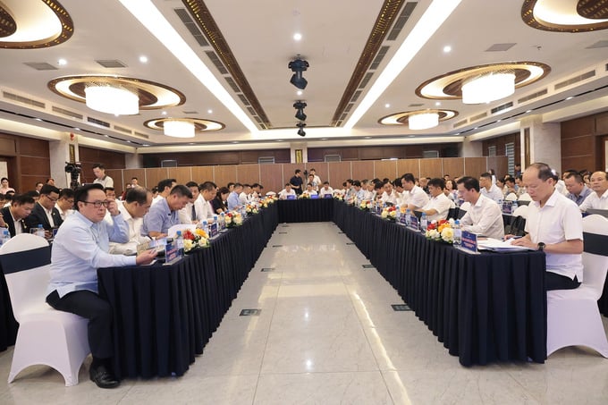 Toàn cảnh buổi Diễn đàn phát triển kinh tế tư nhân tỉnh Hà Tĩnh năm 2026.