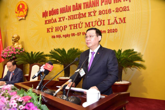 Ông Vương Đình Huệ, Bí thư Thành ủy Hà Nội phát biểu khai mạc kỳ họp.