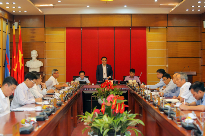 Tổng giám đốc PVN, ông Lê Mạnh Hùng (đứng) phát biểu tại cuộc họp giao ban kết quả kinh doanh của PVN trong 7 tháng đầu năm nay.