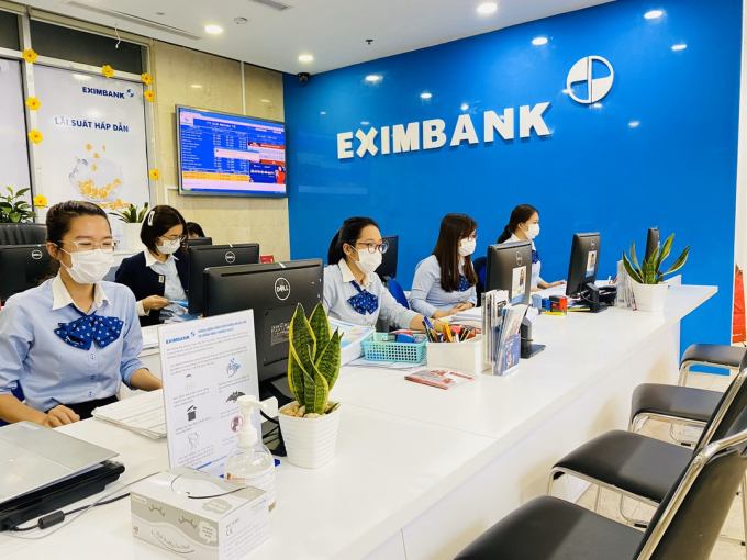 Một quầy giao dịch của Eximbank.