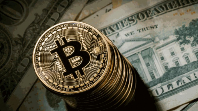 Giá Bitcoin đã tụt xuống 10.320 USD/BTC.