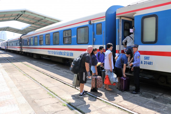 Ngành đường sắt mở bán vé tàu Tết Tân Sưu 2021 từ ngày 1/10.