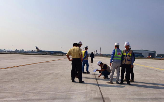 Cục Hàng không Việt Nam và các cơ quan nghiệm thu lần cuối về kỹ thuật và hệ thống đảm bảo an toàn trước khi đưa công trình vào khai thác