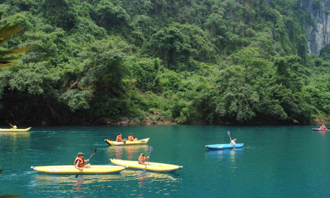 Sông Chày- Hang Tối là một trong những điểm du lịch sinh thái hấp dẫn và mang lại nguồn thu kinh tế lớn.