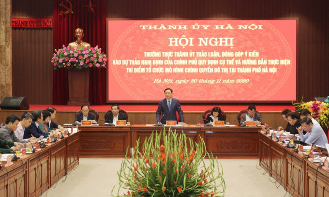 Bí thư Thành ủy Hà Nội Vương Đình Huệ chủ trì hội nghị