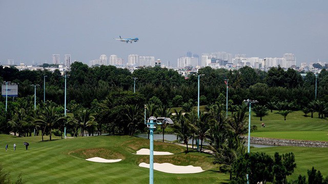 Những diện tích đất quốc phòng đang được sử dụng kết hợp làm kinh tế như sân golf Tân Sơn Nhất có quy định hướng xử lý trong Nghị quyết 132.