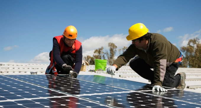 Công ty TNHH Hà Nội Solar Technology giới thiệu doanh nghiệp này chuyên sản xuất trang thiết bị phục vụ cho lĩnh vực năng lượng mặt trời, các sản phẩm năng lượng xanh.