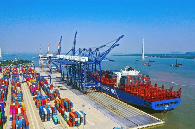 Bộ GTVT kêu gọi các nhà đầu tư tư nhân xây dựng cảng biển.