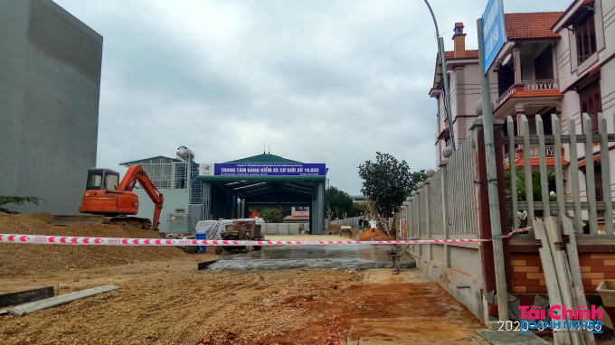 Trung tâm đăng kiểm xe cơ giới 19-05D do Công ty Cổ phần Xây dựng Dịch vụ và Thương mại Phú Đạt đầu tư xây dựng tại khu Bãi Tần, thị trấn Thanh Sơn, huyện Thanh Sơn, tỉnh Phú Thọ.