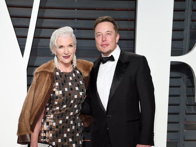 Bà Maye tự mình nuôi dạy tỷ phú Elon Musk cùng hai con nổi tiếng, thành đạt khác. Ảnh: Getty Images.