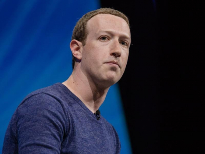 CEO Facebook Mark Zuckerberg cho biết sẽ phát cho mỗi nhân viên 1.000 USD để trang trải qua mùa dịch. Ảnh: AP