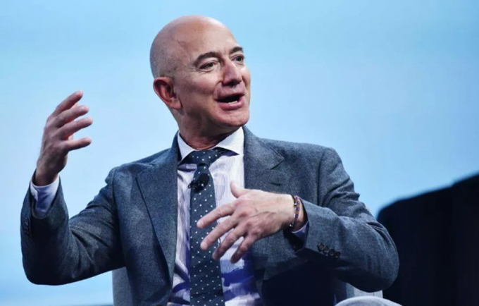 Tỉ phú giàu nhất thế giới Jeff Bezos - ông chủ tập đoàn Amazon. Ảnh: AFP.