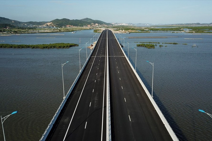 Con đường mới có vốn đầu tư gần 9.500 tỉ đồng sẽ kết nối cao tốc Hạ Long - Hải Phòng đi qua thị xã Quảng Yên, TP.Uông Bí với thị xã Đông Triều, tỉnh Quảng Ninh. Ảnh: Lao động