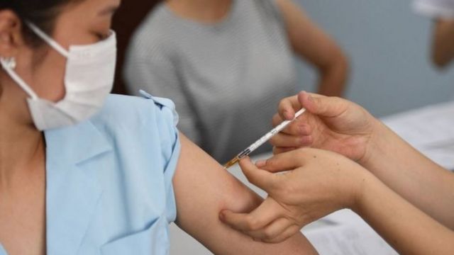 Việt Nam trong top 6 nước tiêm vaccine cao nhất thế giới