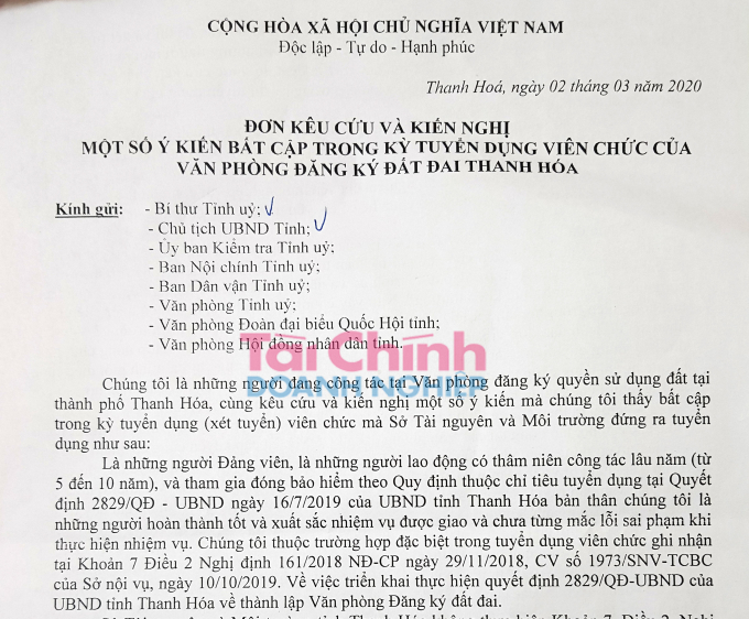 Rất nhiều thí sinh tham gia kỳ thi xét tuyển nhận thấy trong quá trình triển khai thực hiện đã lộ rõ không ít bất cập, nhiều dấu hiệu tiêu cực nên đã làm đơn kêu cứu đến Bí thư tỉnh ủy, Chủ tịch UBND tỉnh Thanh Hóa