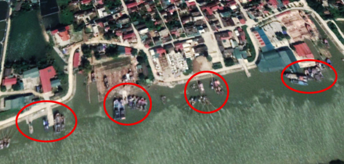 Một loạt cầu cảng trái phép tại xã Hòa Lộc, huyện Hậu Lộc (Thanh Hóa) gây ách tắc giao thông đường thủy, vi phạm nghiêm trọng luật đê điều.